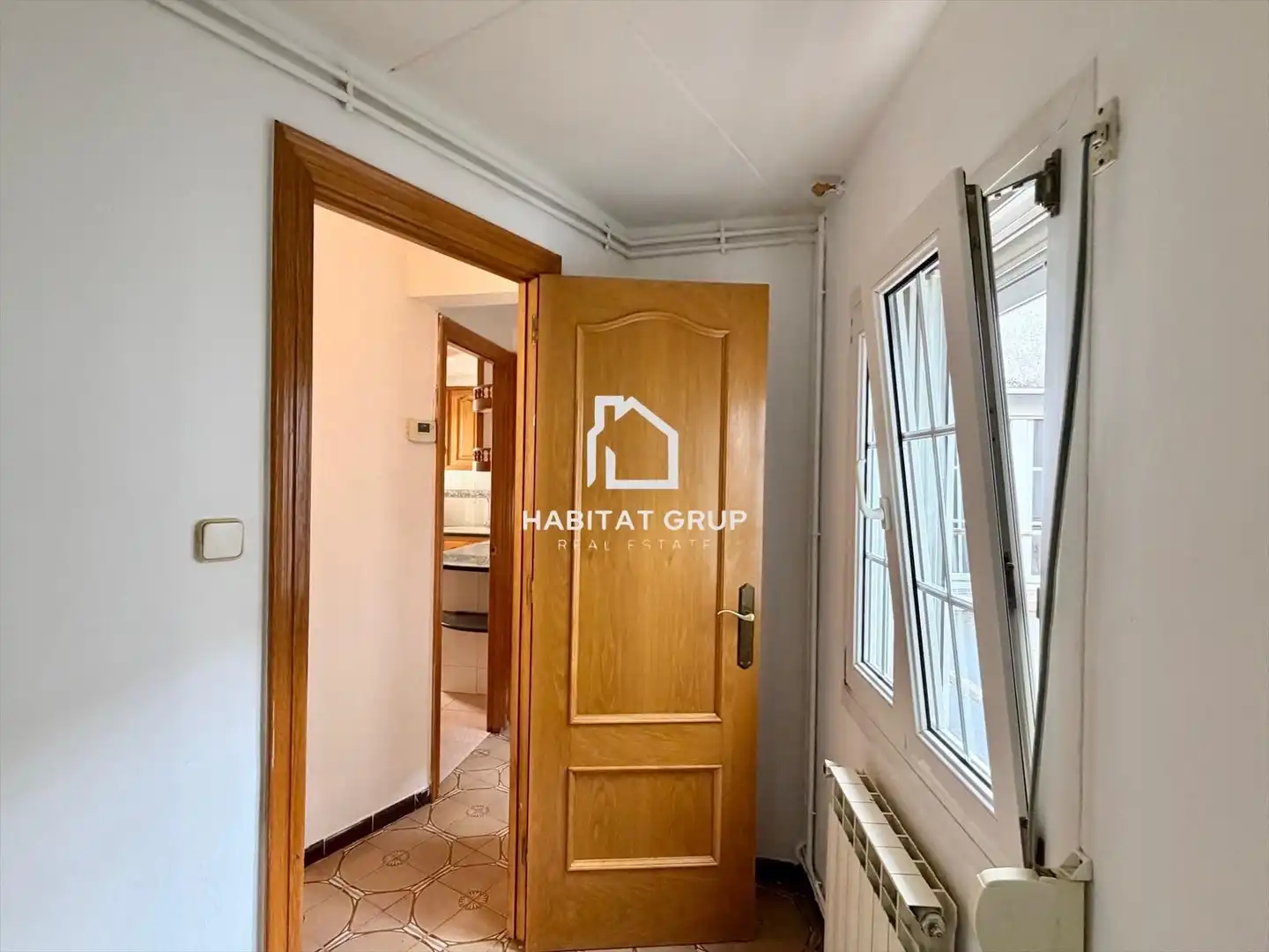 Piso en venta en Girona con Calefacción y Terraza