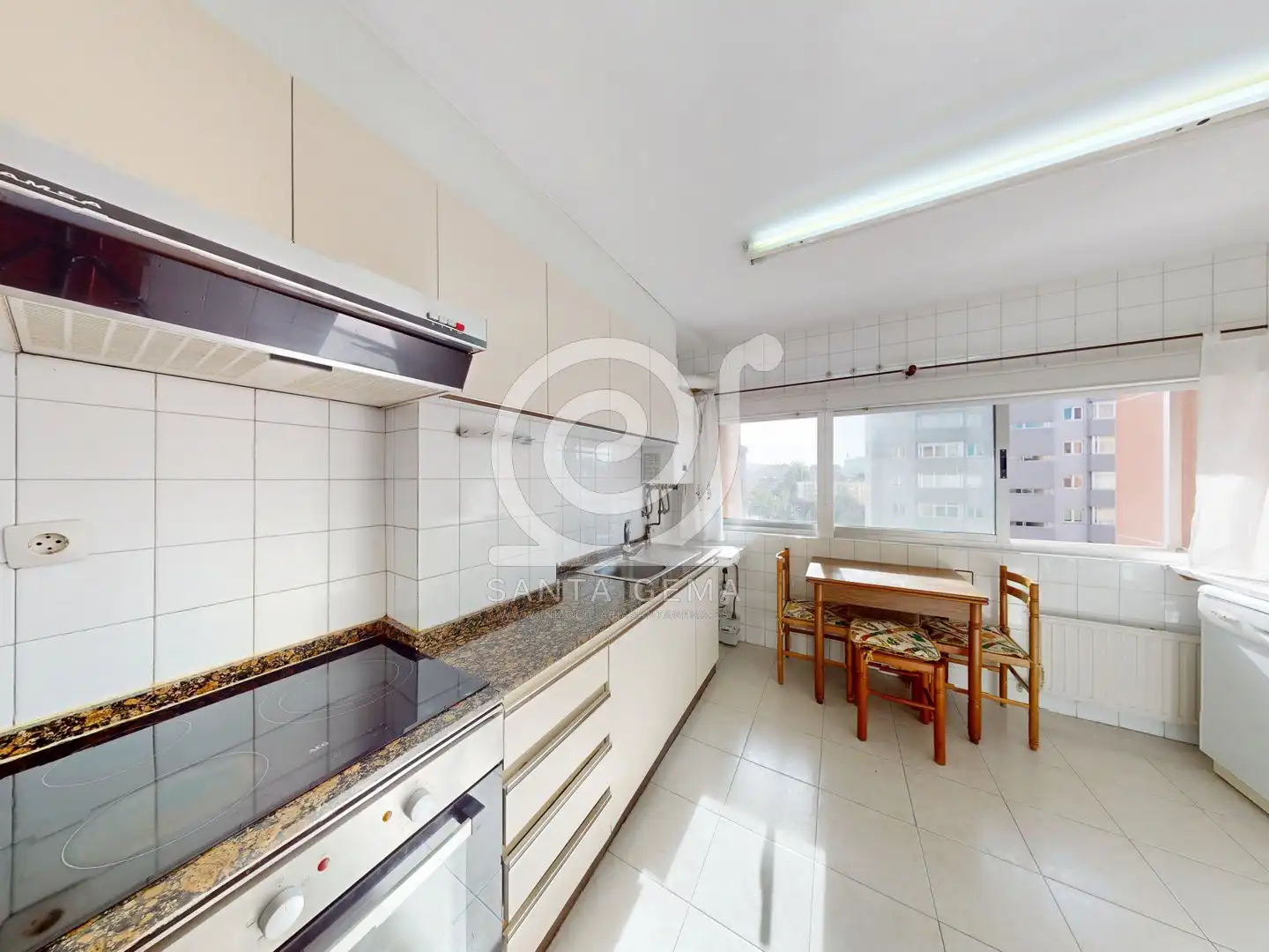 Kitchen of Flat for sale in A Coruña Capital   with Heating, Storage room and Furnished