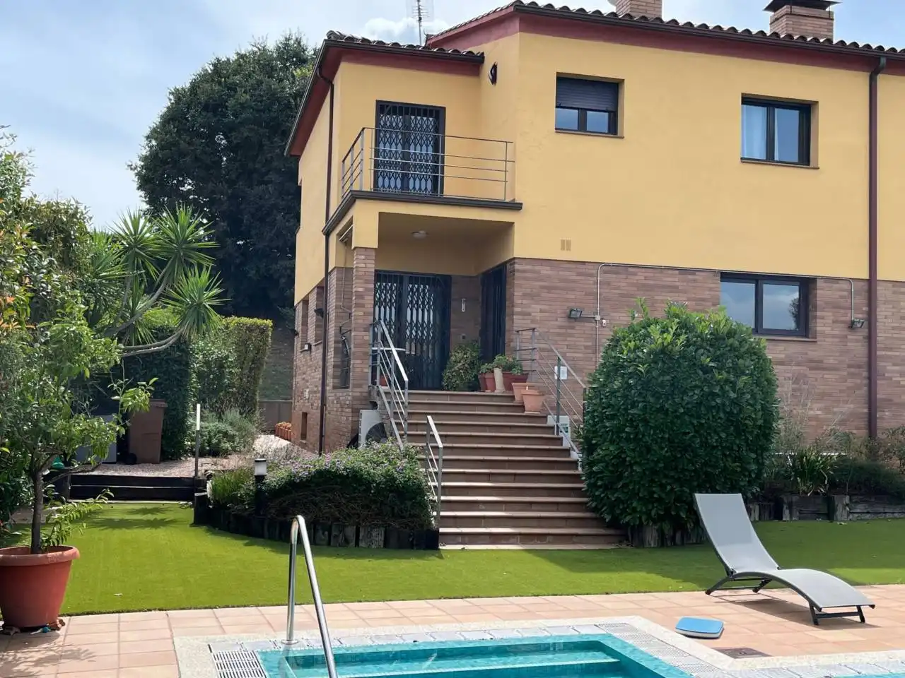 Exterior view of Houses for rent in Girona  with Air Conditioner, Heating and Terrace