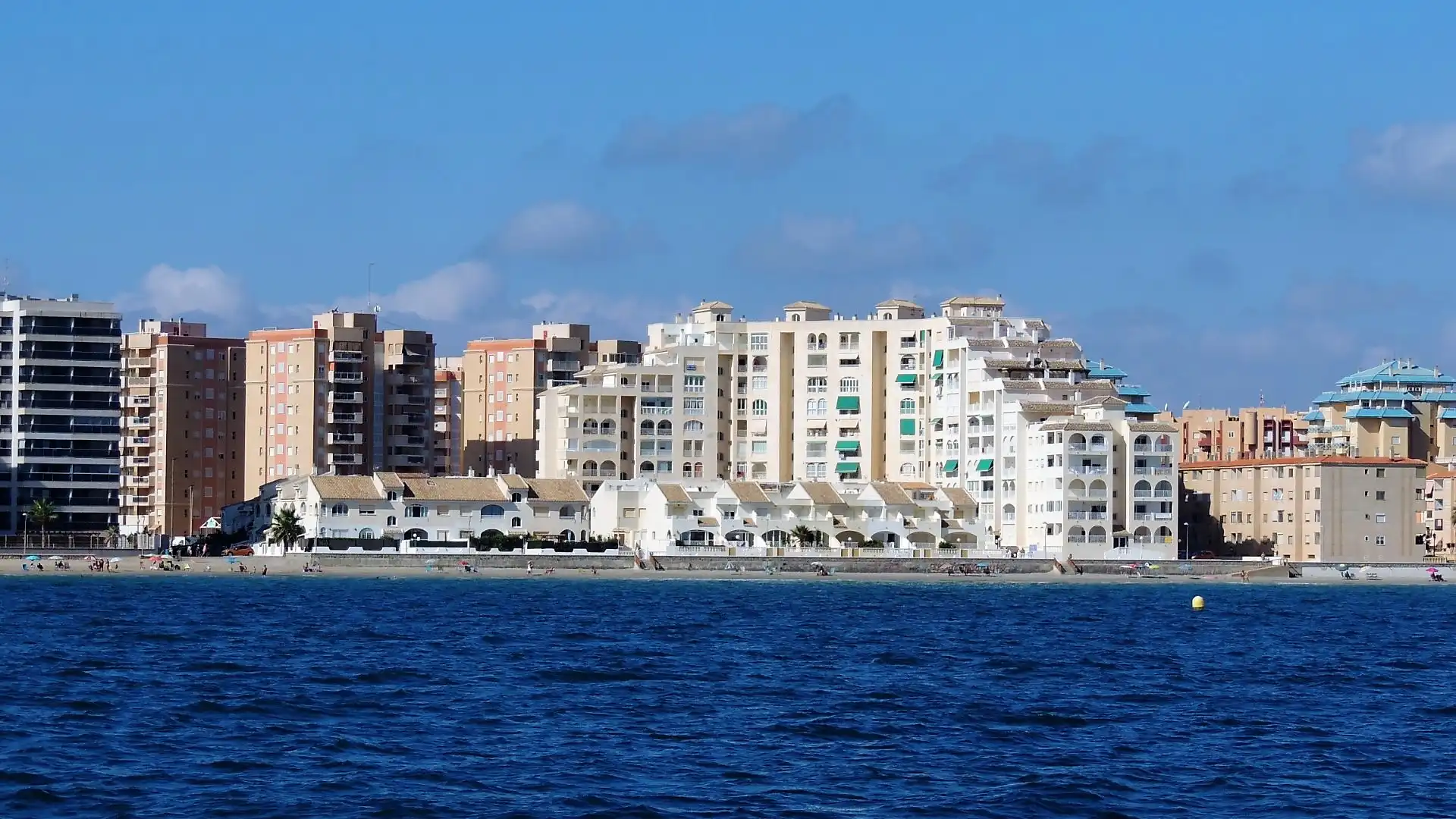 Flat with pool for sale in Gran Vía de la Manga 5
