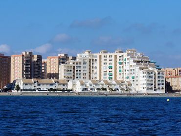 Flat with pool for sale in Gran Vía de la Manga 5