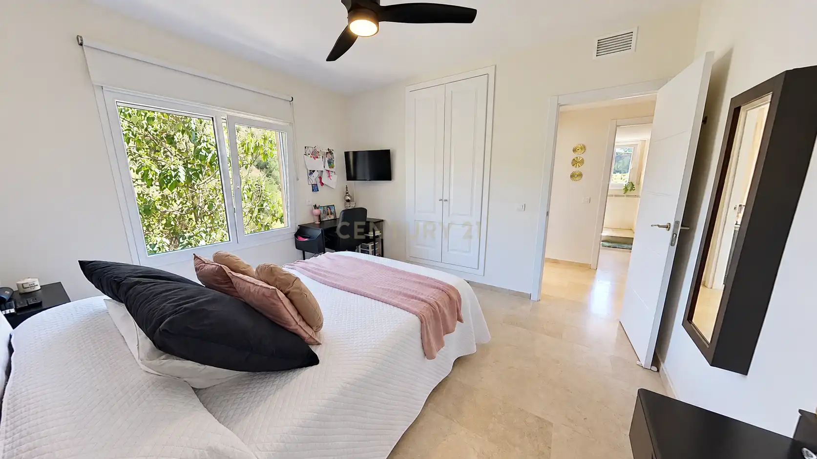 Flat with pool for sale in Calahonda, imagen 13
