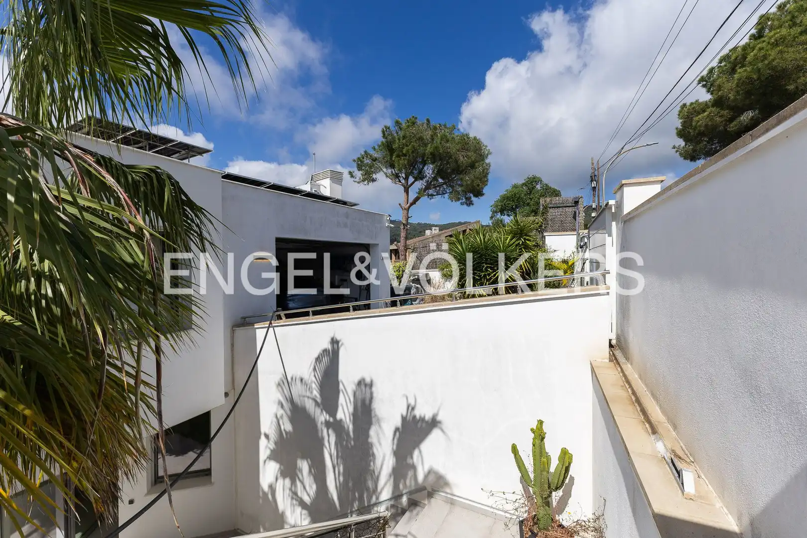Vista exterior de Casa o xalet en venda en Vilassar de Dalt amb Aire condicionat, Calefacció i Jardí privat