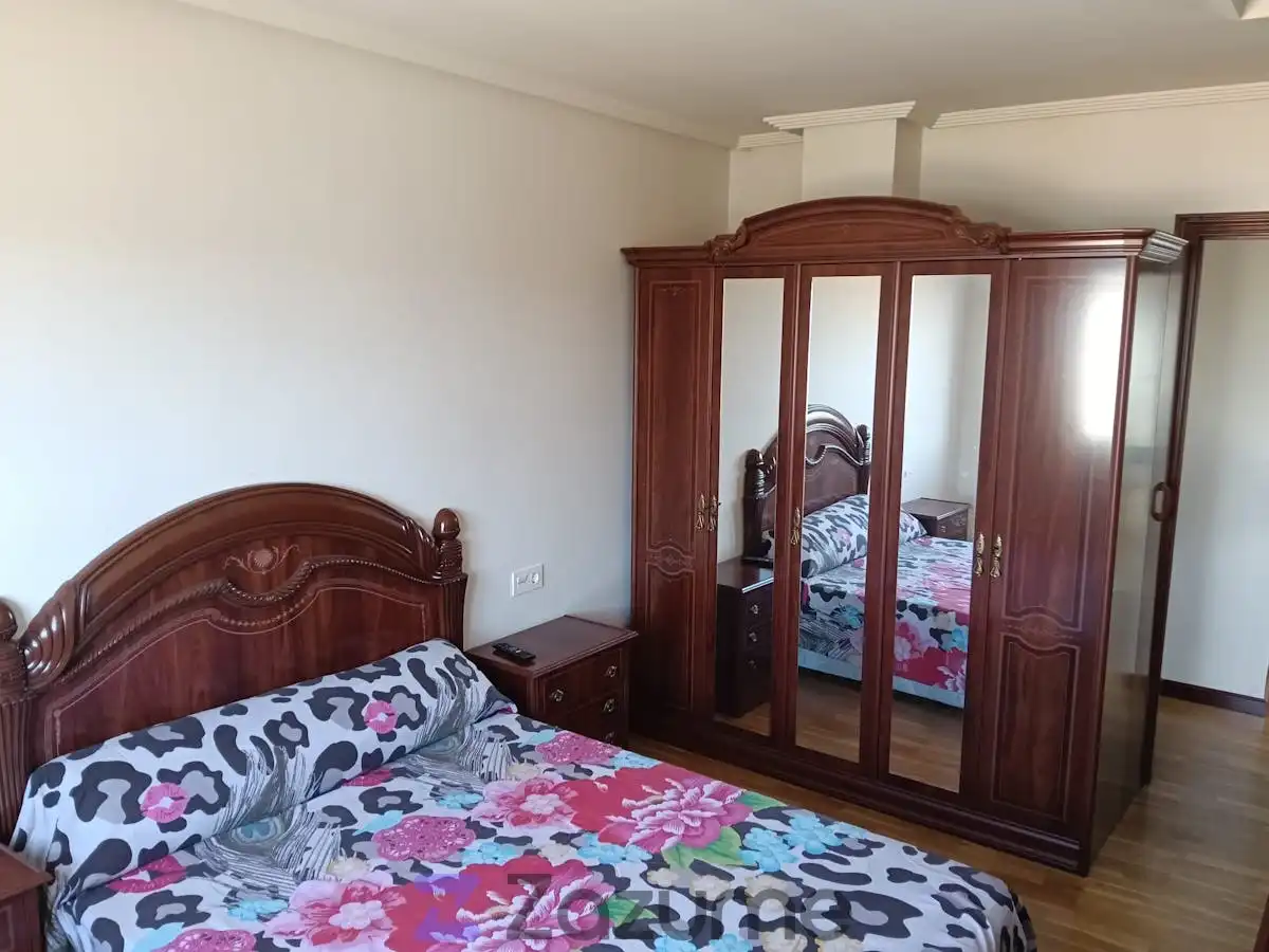 Schlafzimmer von Wohnung zur Miete in Valverde de la Virgen mit Heizung, Parkett und Möbliert
