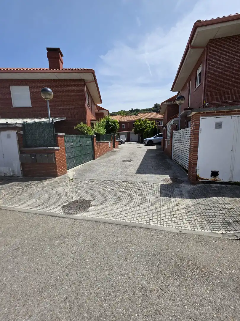 Terraced house with terrace for sale in Barrio Villapresente, imagen 12