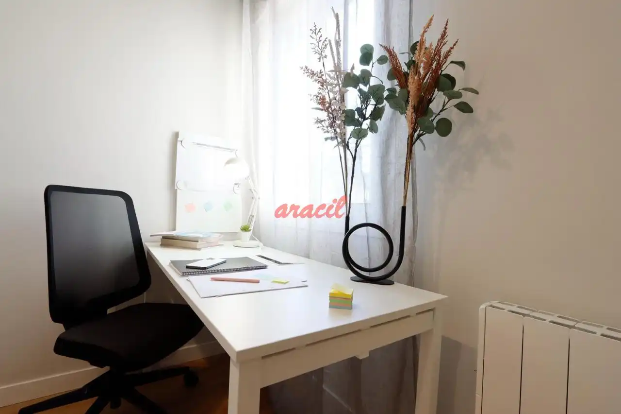 Piso en venta en Ourense Capital  con Calefacción y Amueblado