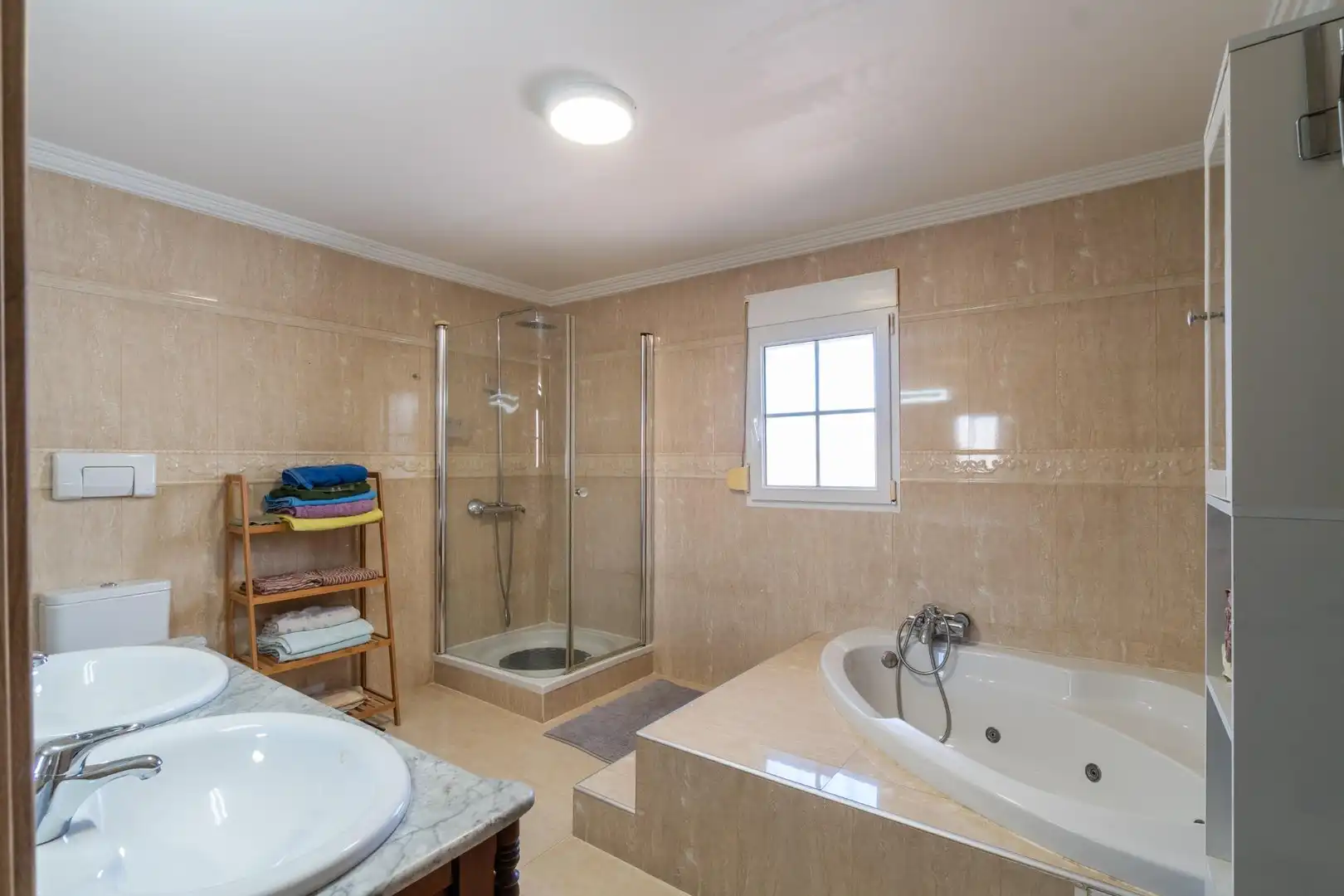 Bany de Casa o xalet en venda en Torrevieja amb Aire condicionat, Calefacció i Jardí privat