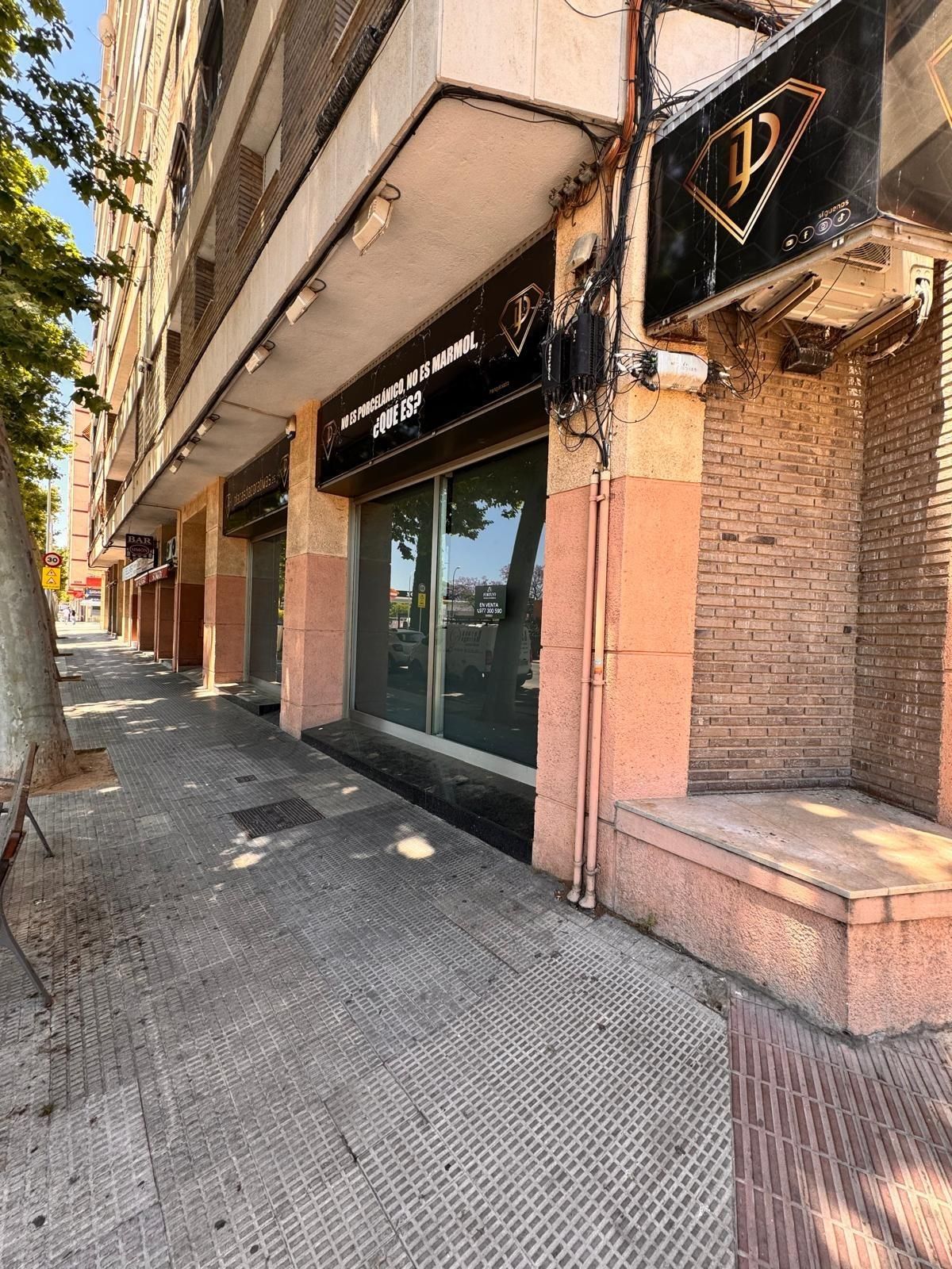 Exterior view of Premises for sale in Reus