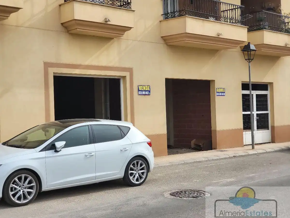 Local commercial à vendre à Arboleas