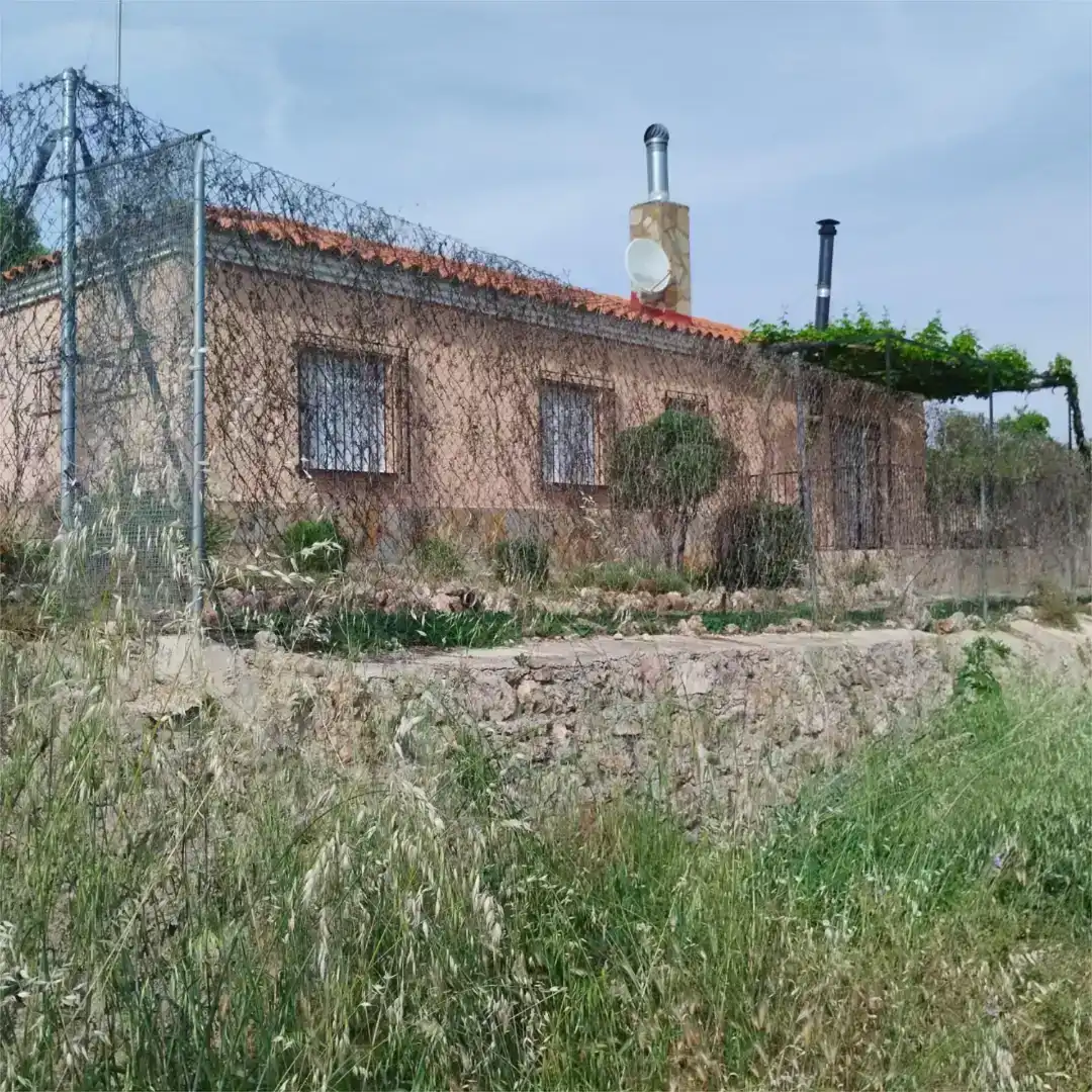 Casa o xalet en venda en Bogarra amb Jardí privat, Traster i Moblat
