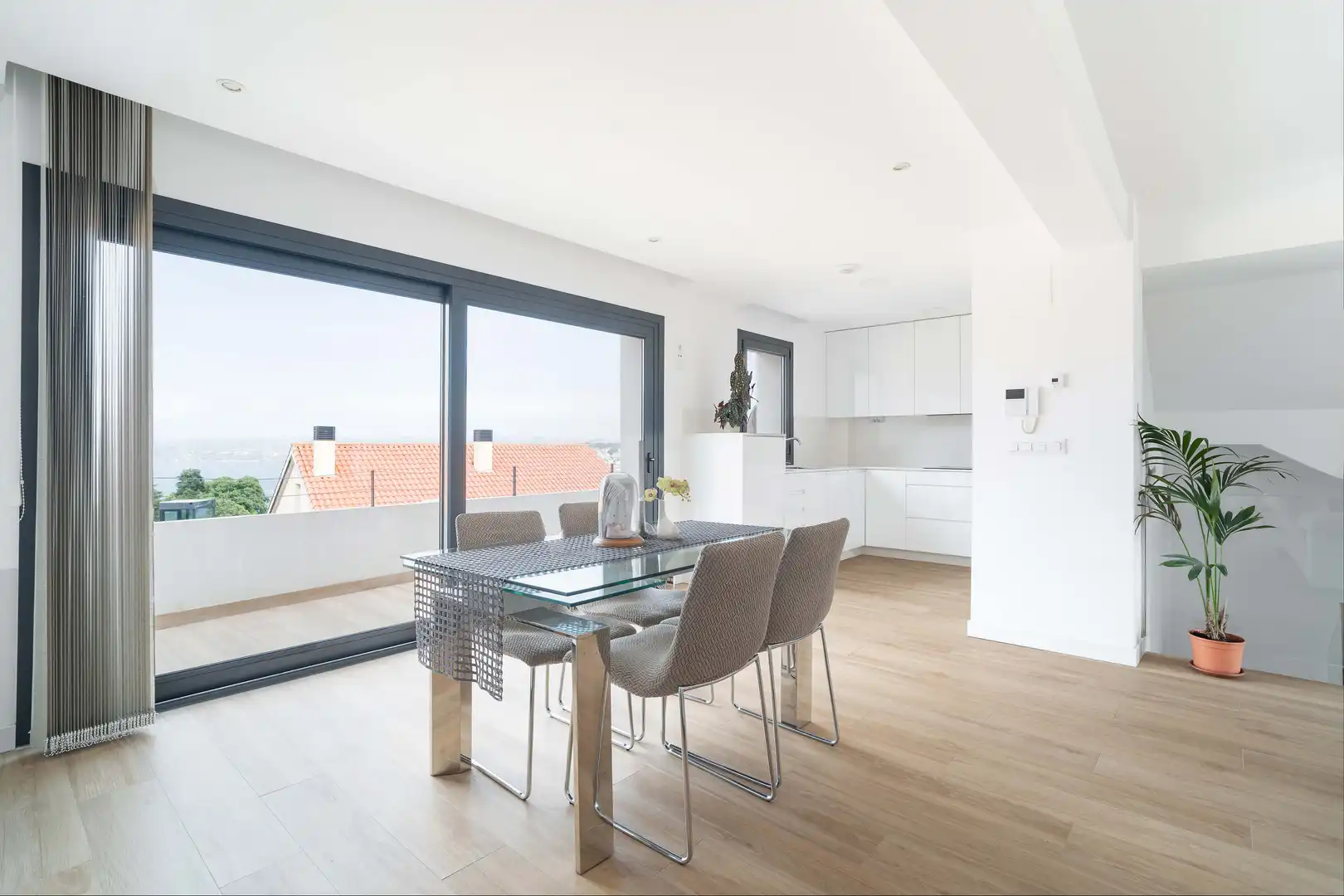 Comedor de Casa o chalet en venta en A Coruña Capital  con Calefacción y Jardín privado