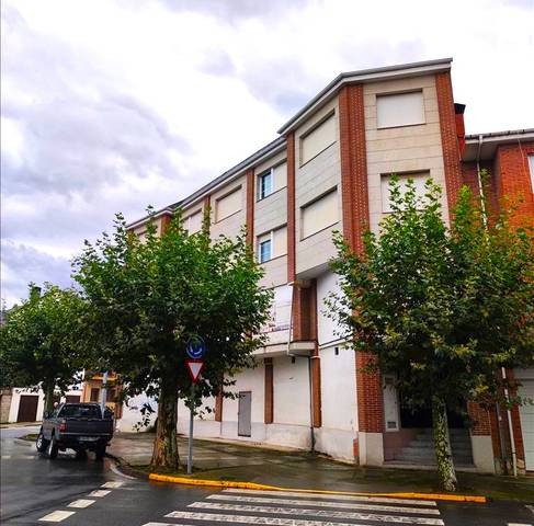 Edificio en Venta en BECQUER en Cuatro Vientos