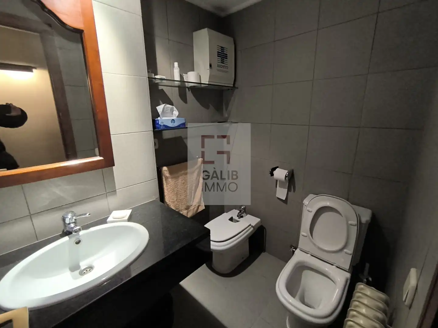 Bathroom of Flat for sale in Figueres  with Air Conditioner and Heating