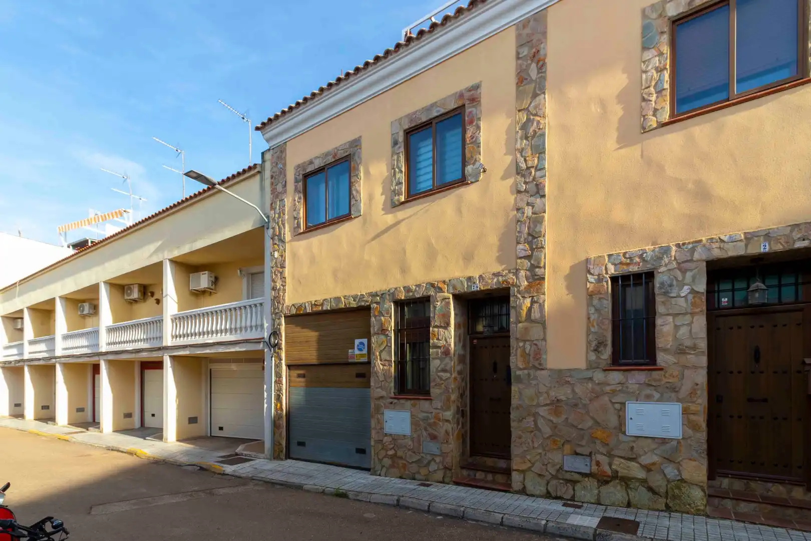 Vista exterior de Casa o chalet en venta en Badajoz con Aire acondicionado y Terraza