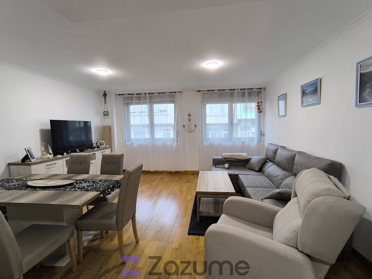 Living room of Flat to rent in Ferrol  with Parquet flooring, Terrace and Furnished