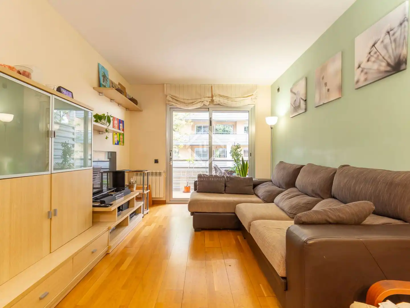 Sala de estar de Piso en venta en Sant Just Desvern con Aire acondicionado, Terraza y Trastero