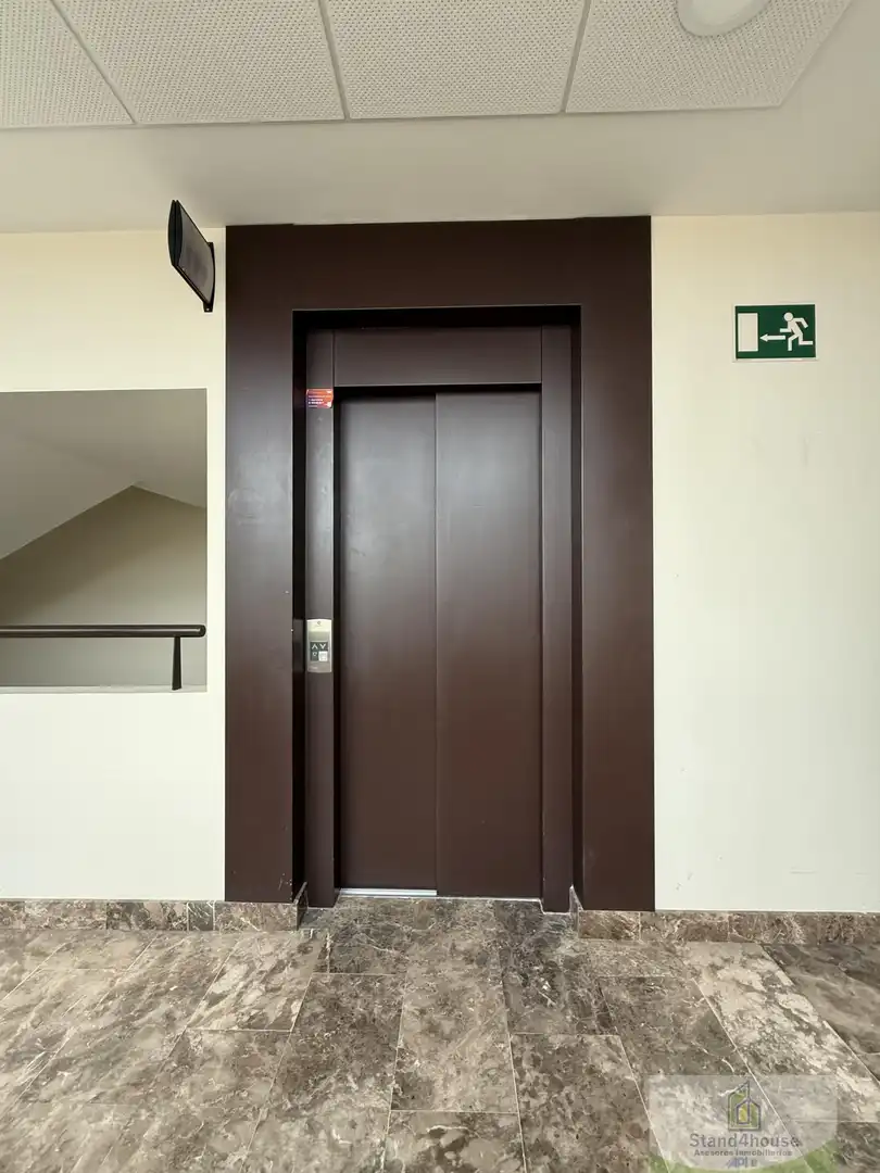 Oficina amb ascensor en venda a Bollullos de la Mitación, imagen 8