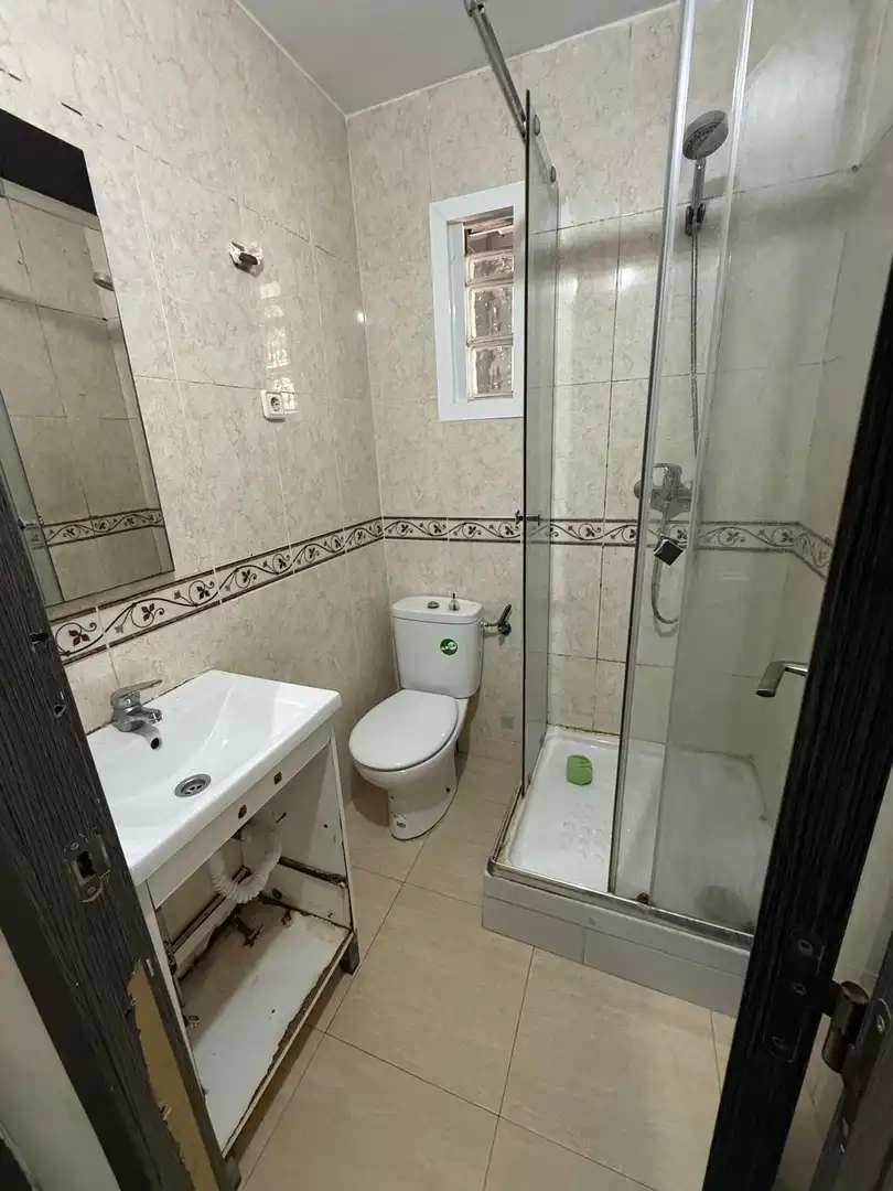 Baño de Piso en venta en Cornellà de Llobregat con Parquet