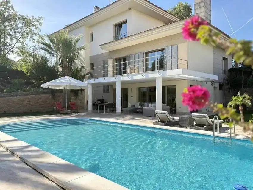 Xalet amb piscina en venda a Luxury Villa in La Alcayna, Murcia | Exclusive Con