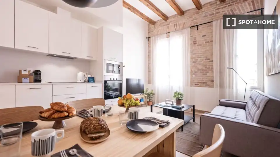 Flat with terrace to rent in Eixample, imagen 6
