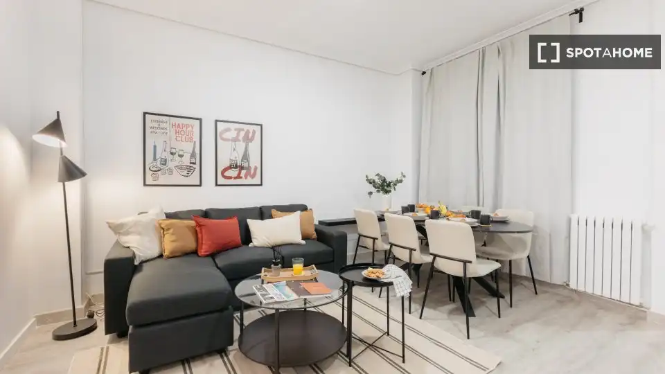 Sala d'estar de Pis de lloguer en Valencia amb Aire condicionat, Calefacció i Moblat