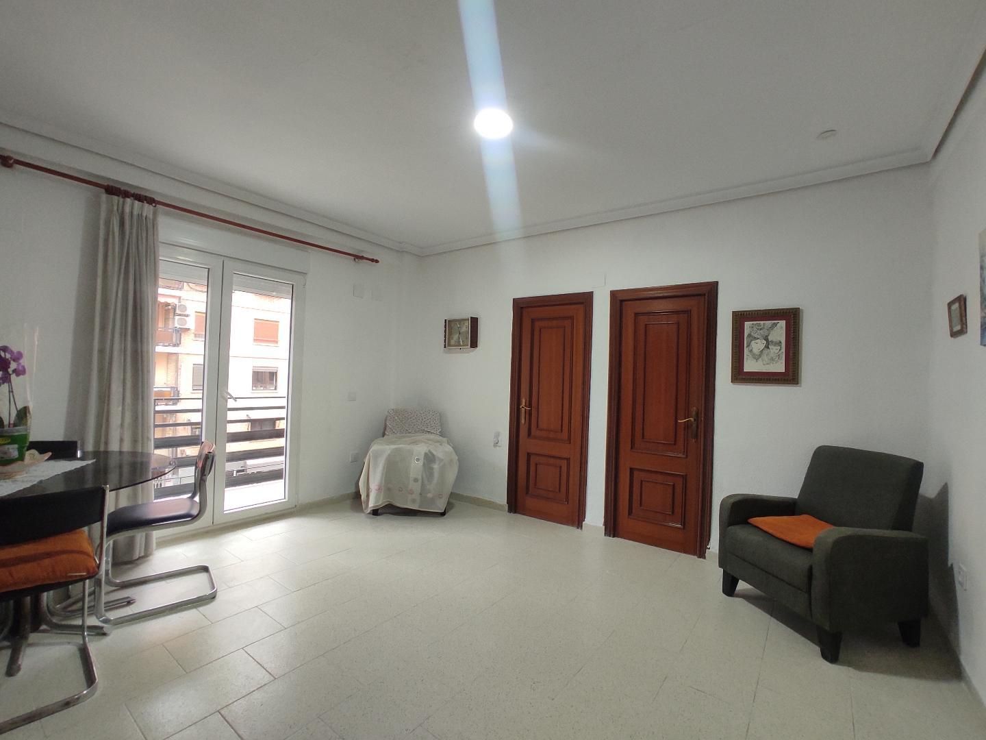 Flat for sale in  Valencia Capital