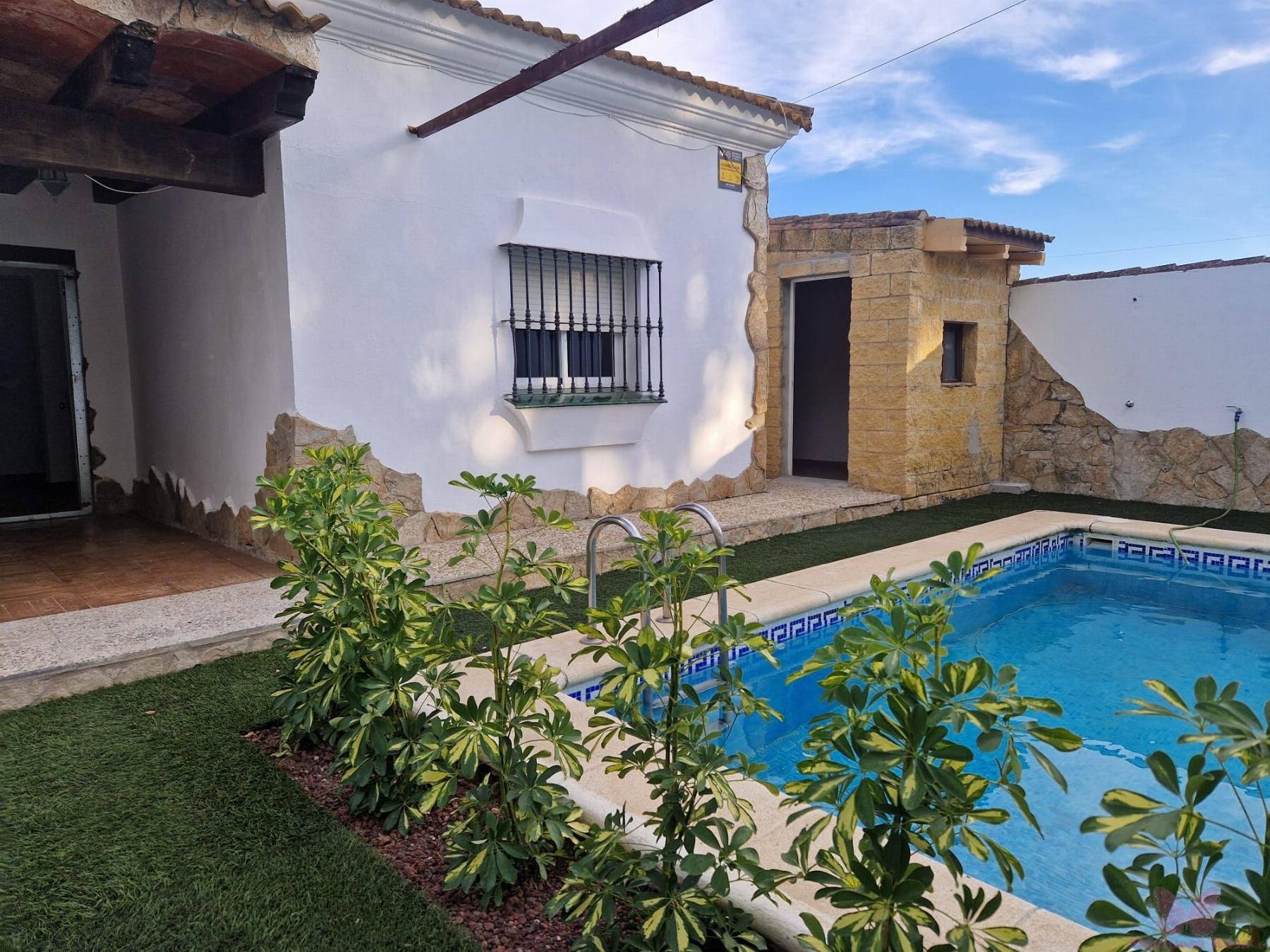 Swimming pool of House or chalet for sale in Chiclana de la Frontera  with Storage room and Swimming Pool