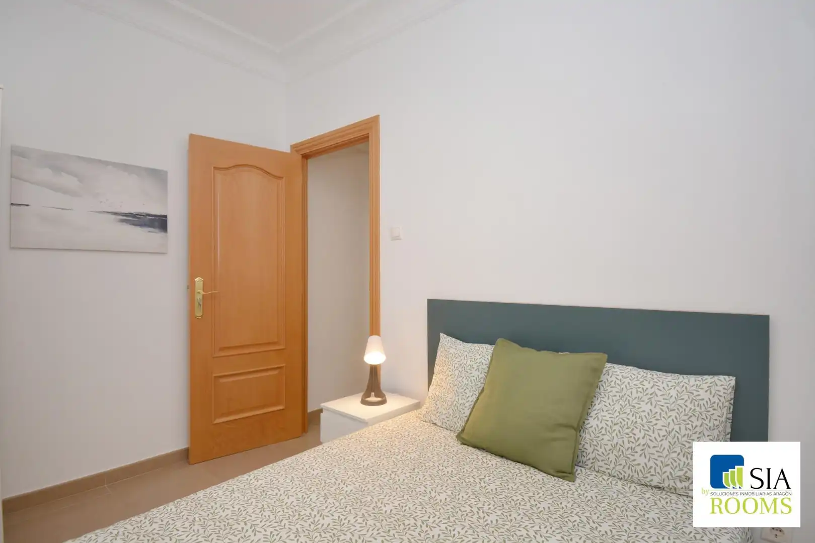 Room in Calle LATASSA, FELIX, 26, Universidad San Francisco