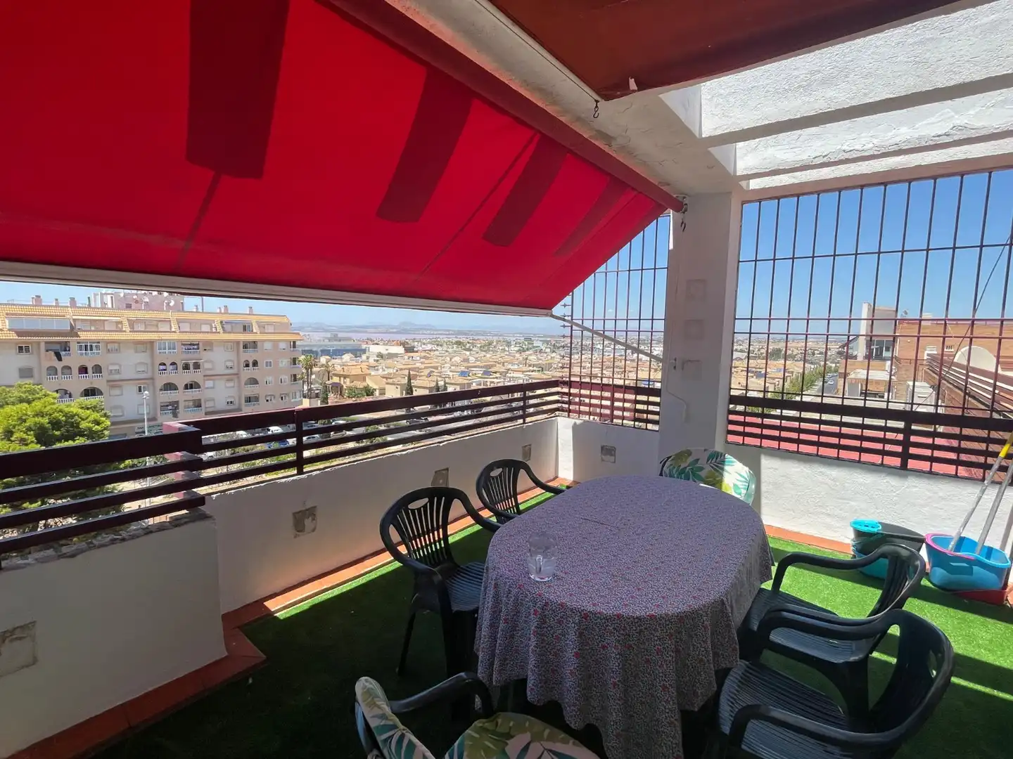 Terraza de Ático de alquiler en Torrevieja con Aire acondicionado, Calefacción y Terraza