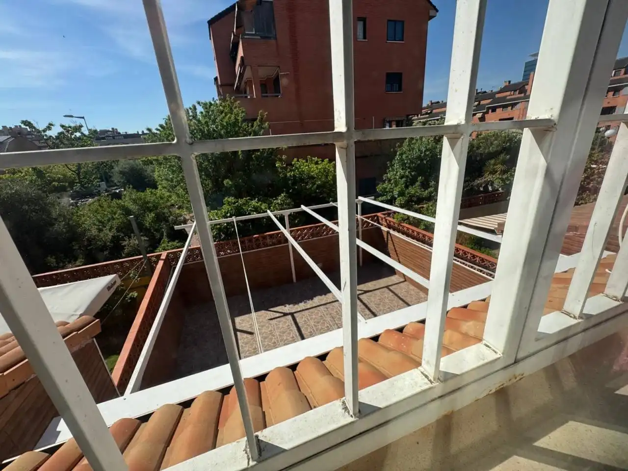 Balcony of Houses for rent in Alcalá de Henares  with Air Conditioner, Heating and Private garden