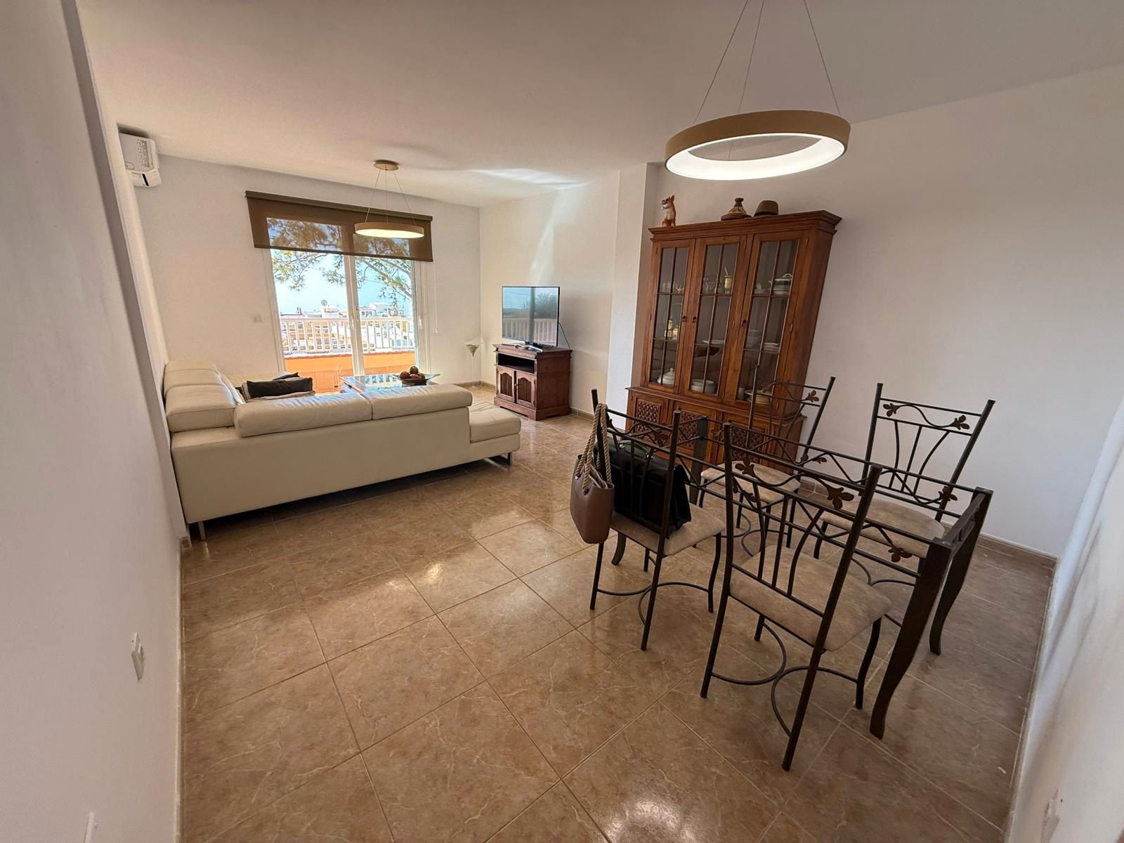 Sala d'estar de Àtic en venda en San Miguel de Abona amb Aire condicionat, Terrassa i Traster
