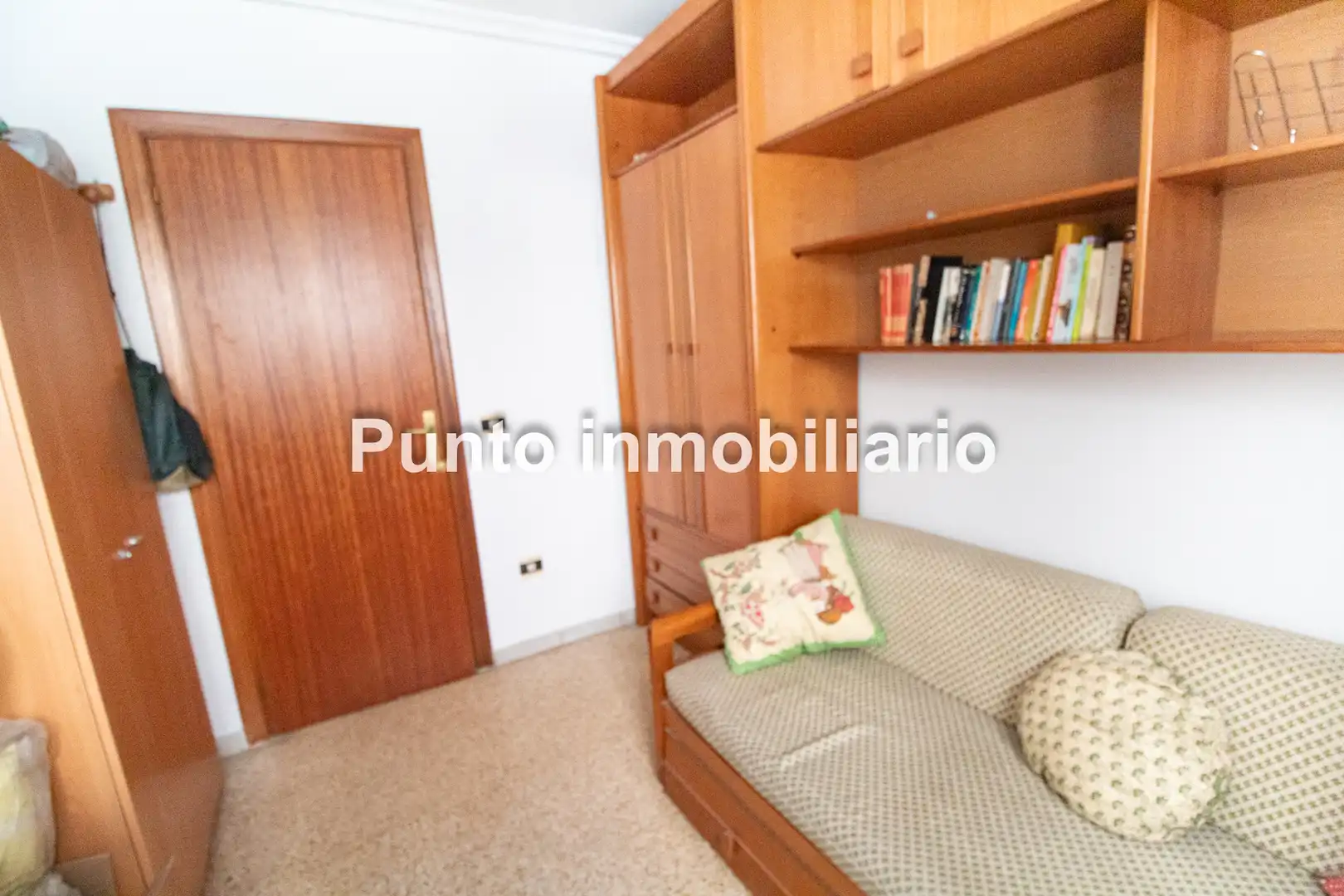 Sala d'estar de Pis en venda en Valladolid amb Calefacció, Parquet i Terrassa