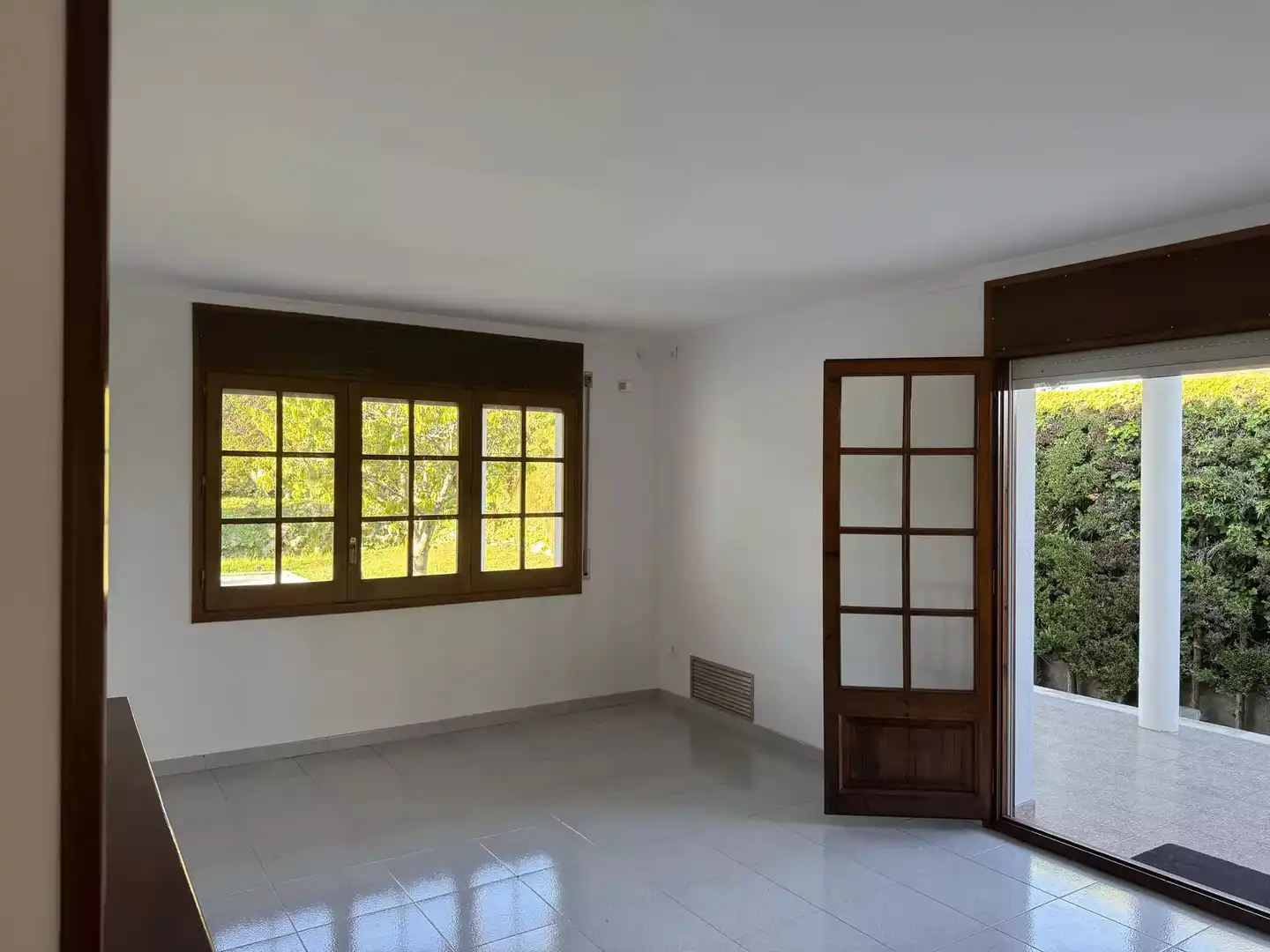 Living room of Houses for sale in Girona  with Air Conditioner, Heating and Terrace