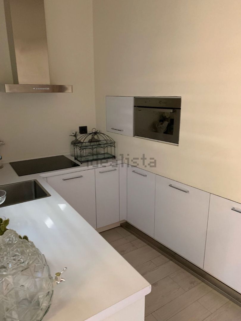 Cuina de Dúplex de lloguer en Ourense Capital  amb Calefacció, Parquet i Terrassa