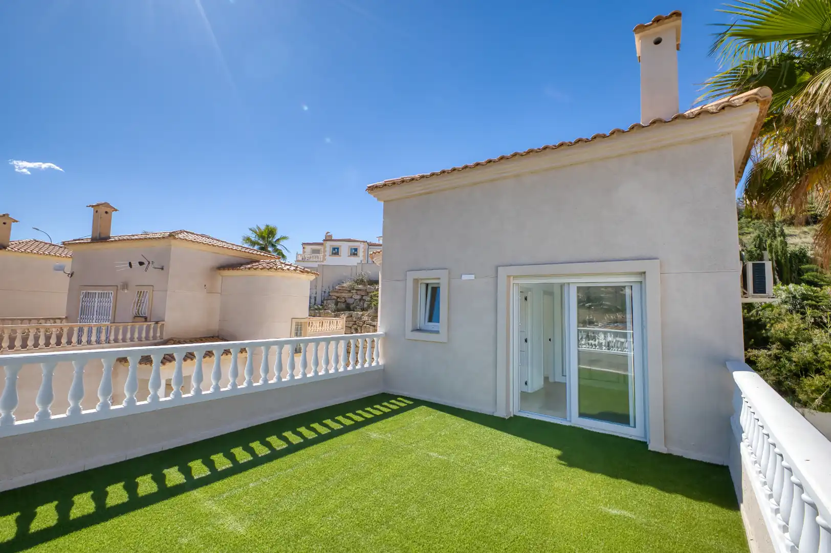 Terrassa de Casa o xalet en venda en El Campello amb Aire condicionat, Calefacció i Jardí privat