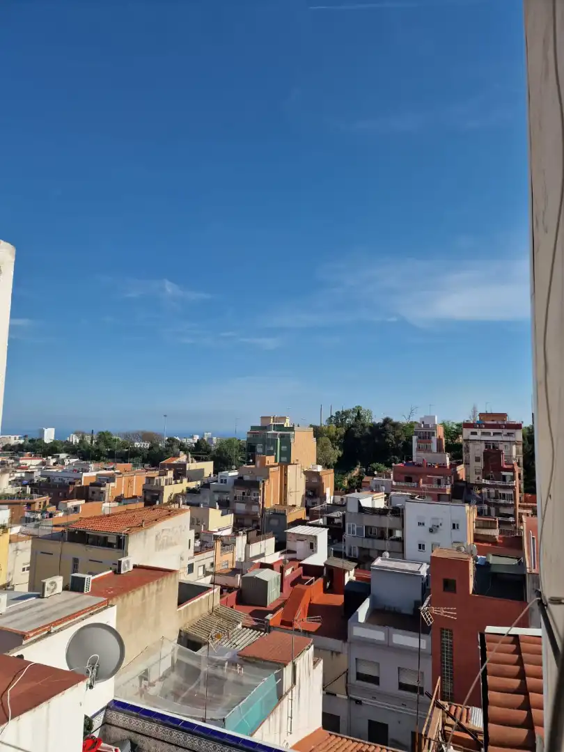 Vista exterior de Piso en venta en Badalona con Trastero, Horno y Balcón