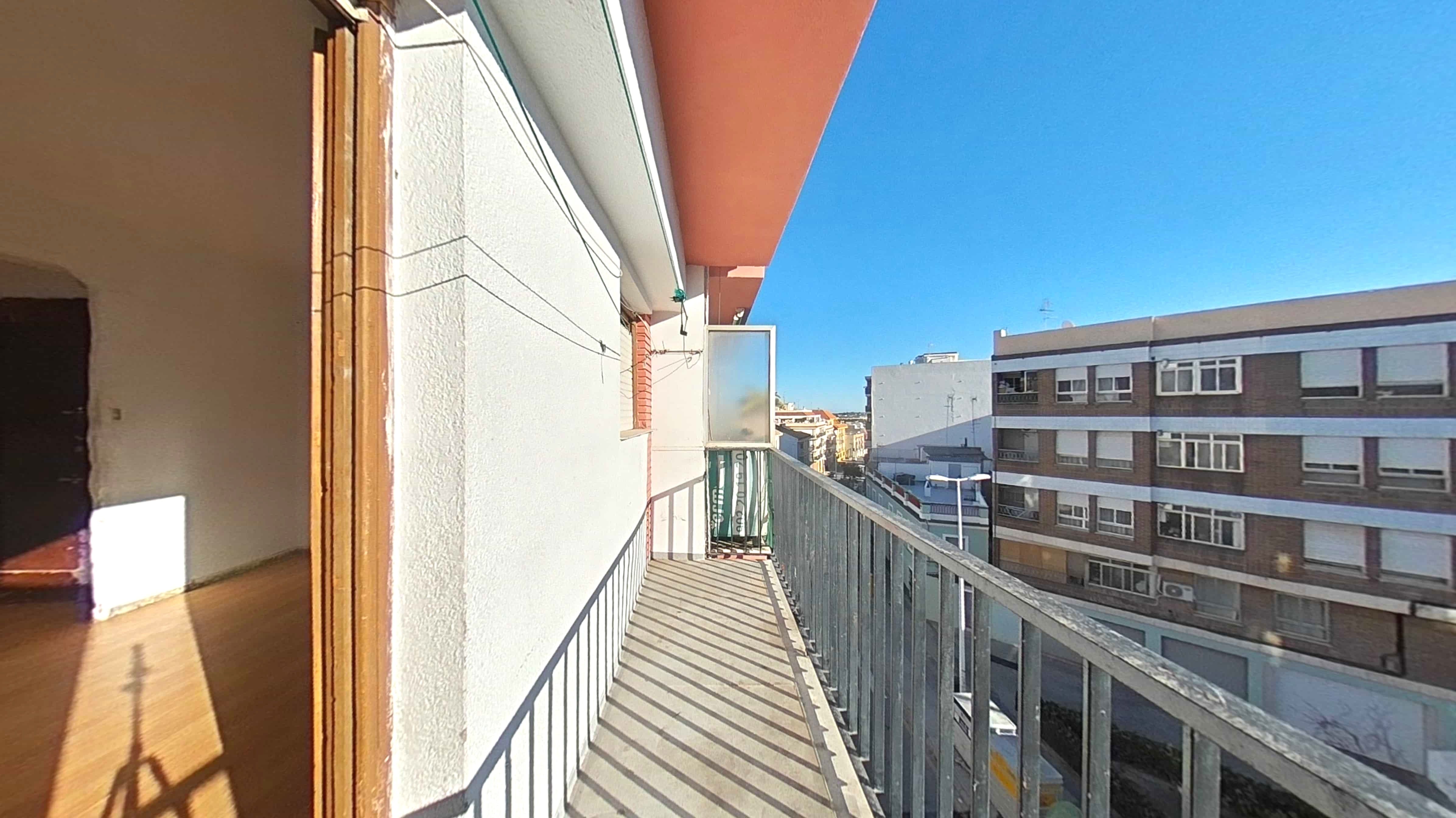 Terrassa de Pis en venda en Llíria amb Terrassa, Forn i Balcó
