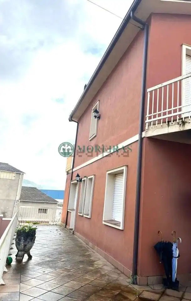 Vista exterior de Casa o chalet en venta en Ourense Capital  con Calefacción y Jardín privado