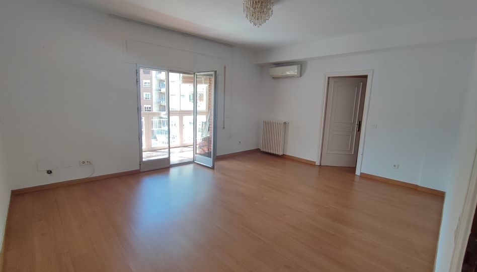 Piso de alquiler en Calle de la Reina Mercedes, Cuatro Caminos - Azca