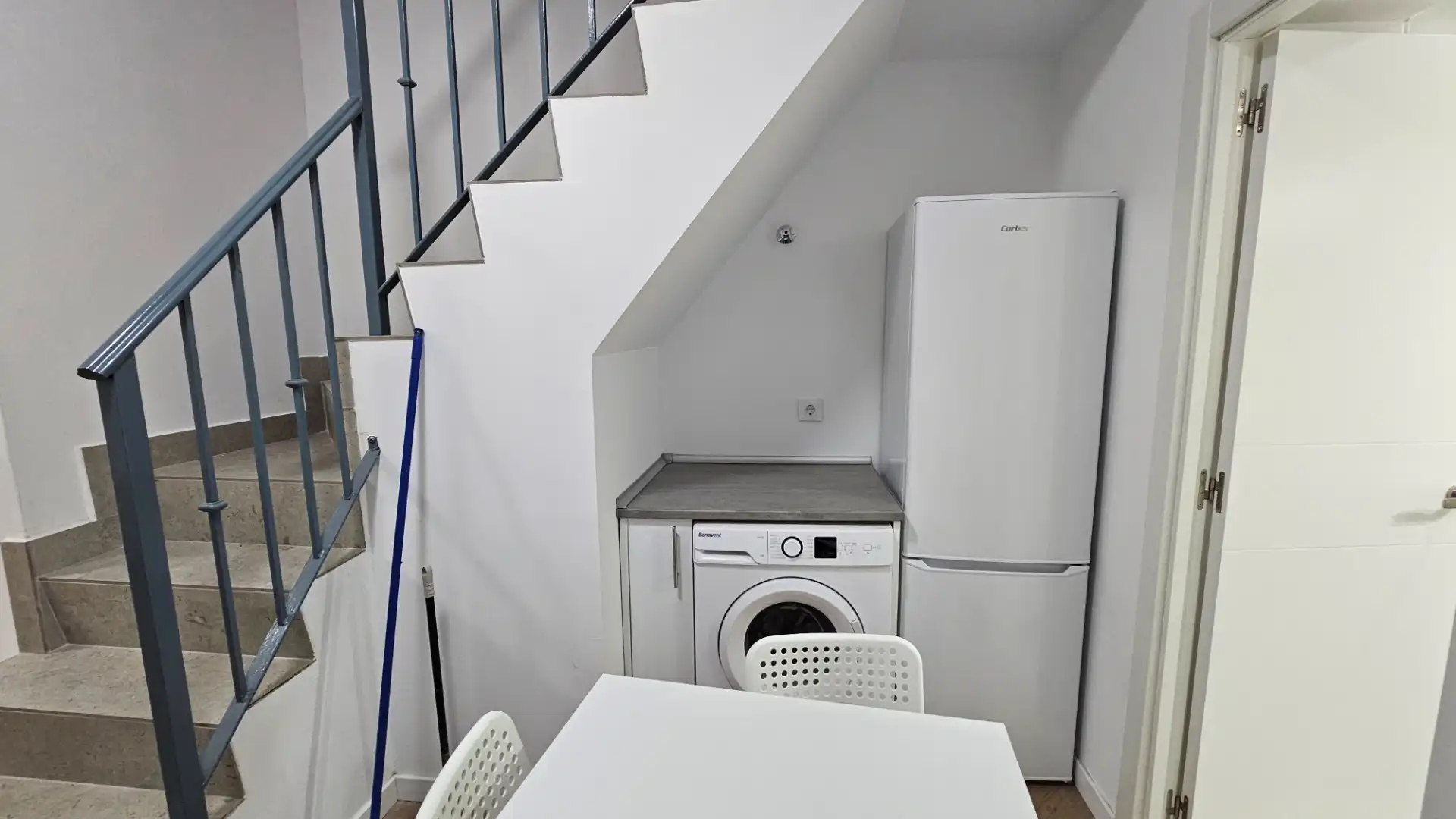 Cuina de Casa o xalet en venda en La Algaba amb Aire condicionat, Calefacció i Moblat