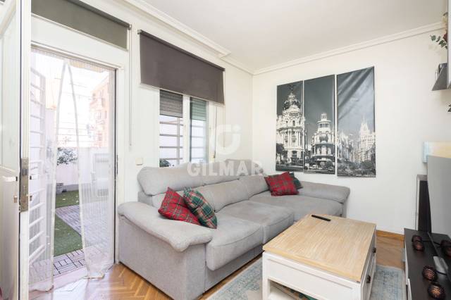 Piso en Venta en Valdeacederas