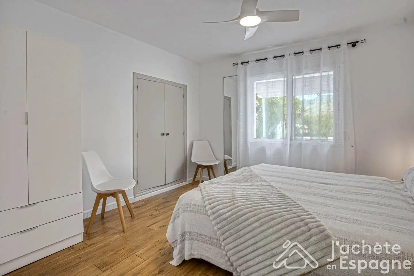 Dormitori de Casa o xalet en venda en Alzira amb Aire condicionat, Calefacció i Jardí privat