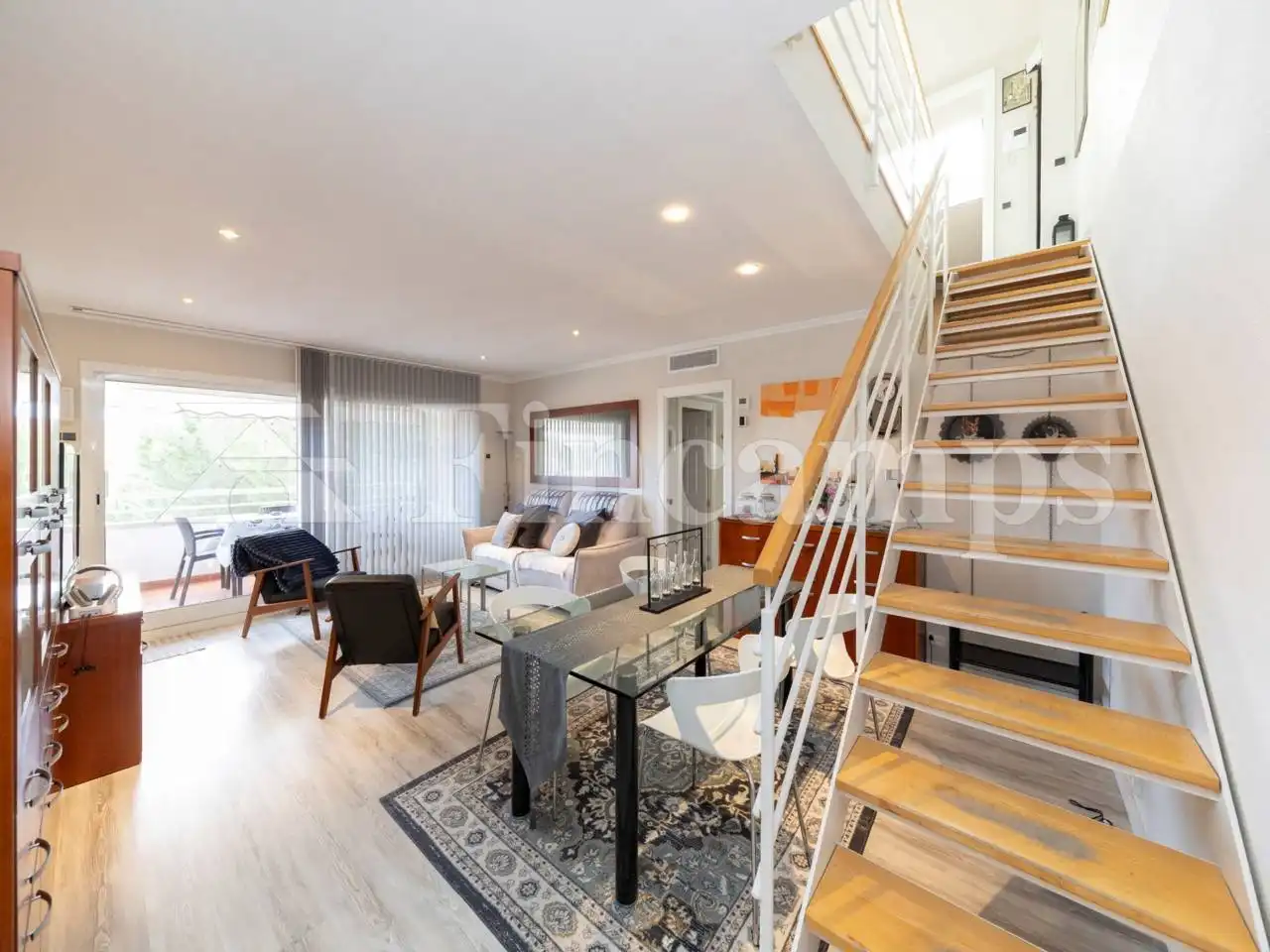 Living room of Flat for sale in Sant Quirze del Vallès  with Air Conditioner, Heating and Parquet flooring