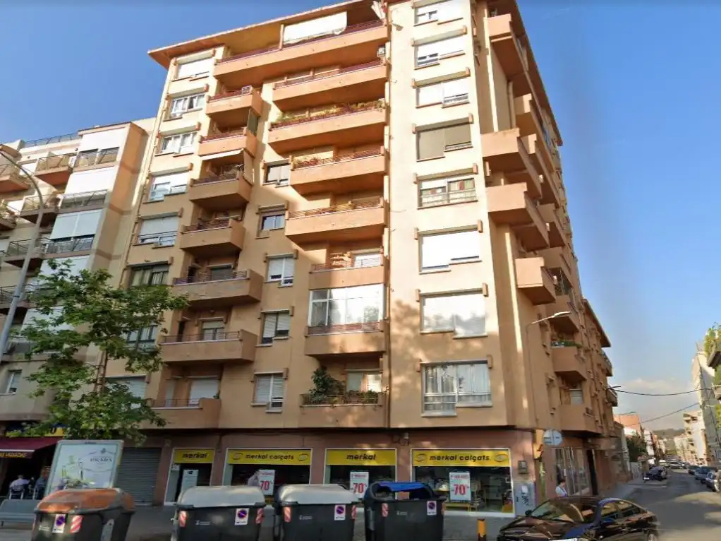 Vista exterior de Garatge en venda en Sabadell