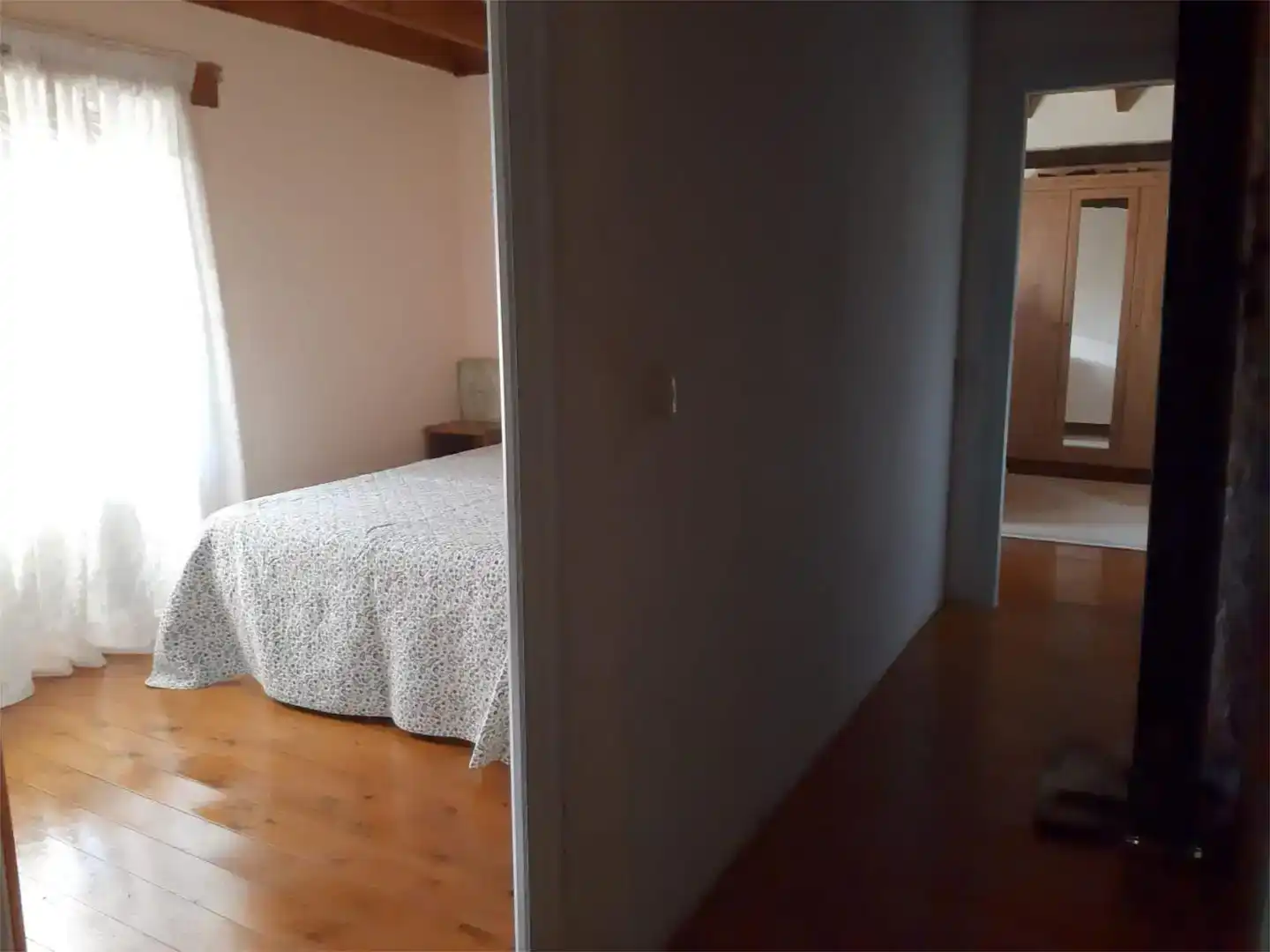 Dormitori de Casa adosada en venda en Riotuerto amb Balcó