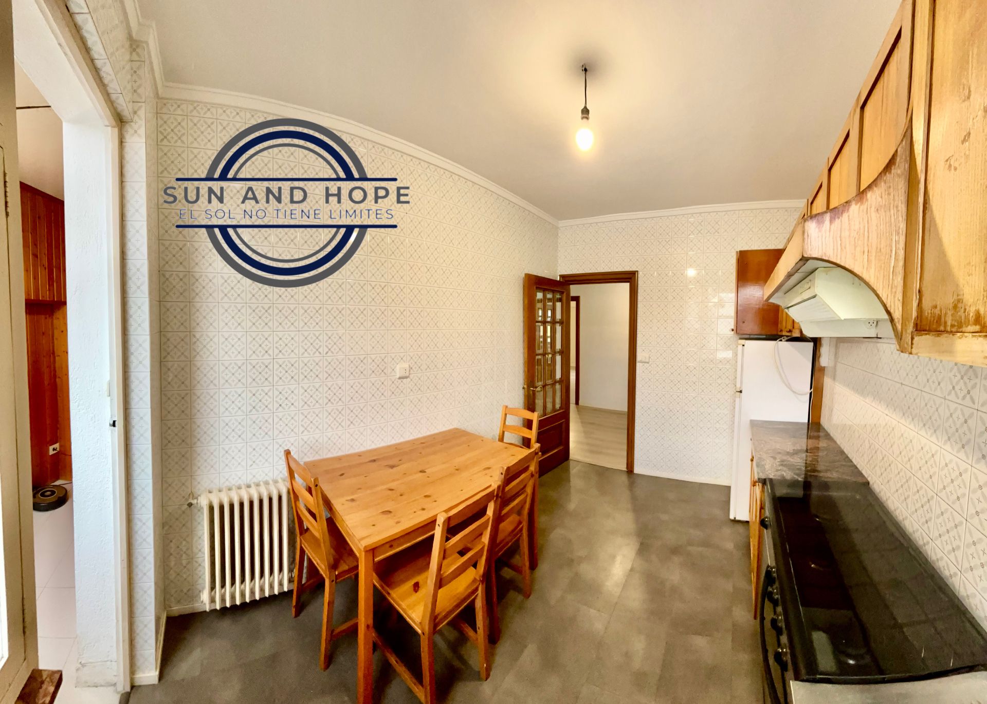 Menjador de Pis en venda en Lugo Capital amb Calefacció, Parquet i Terrassa