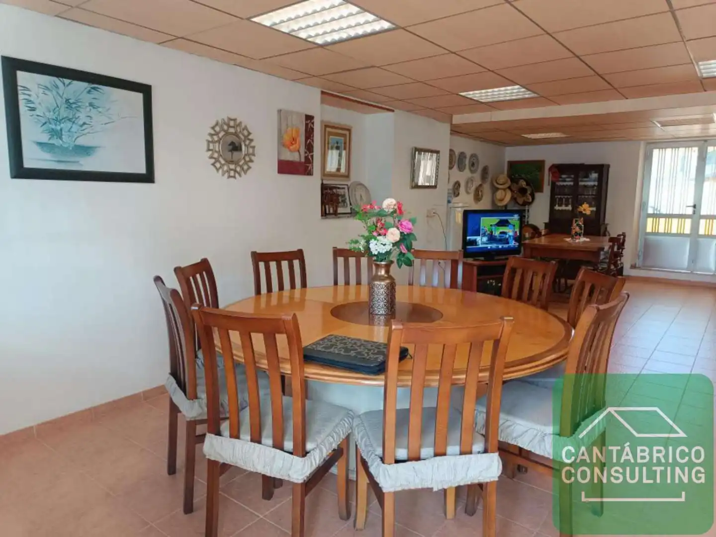 Menjador de Finca rústica en venda en Villayón amb Calefacció, Parquet i Terrassa