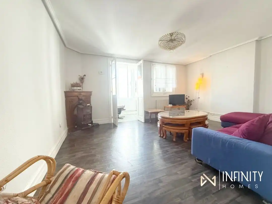Sala de estar de Piso de alquiler en Bilbao  con Calefacción, Terraza y Balcón