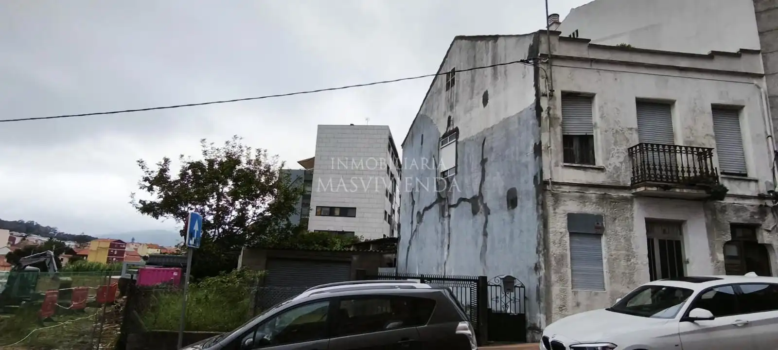 Casa adosada en venda a Frian, Teis
