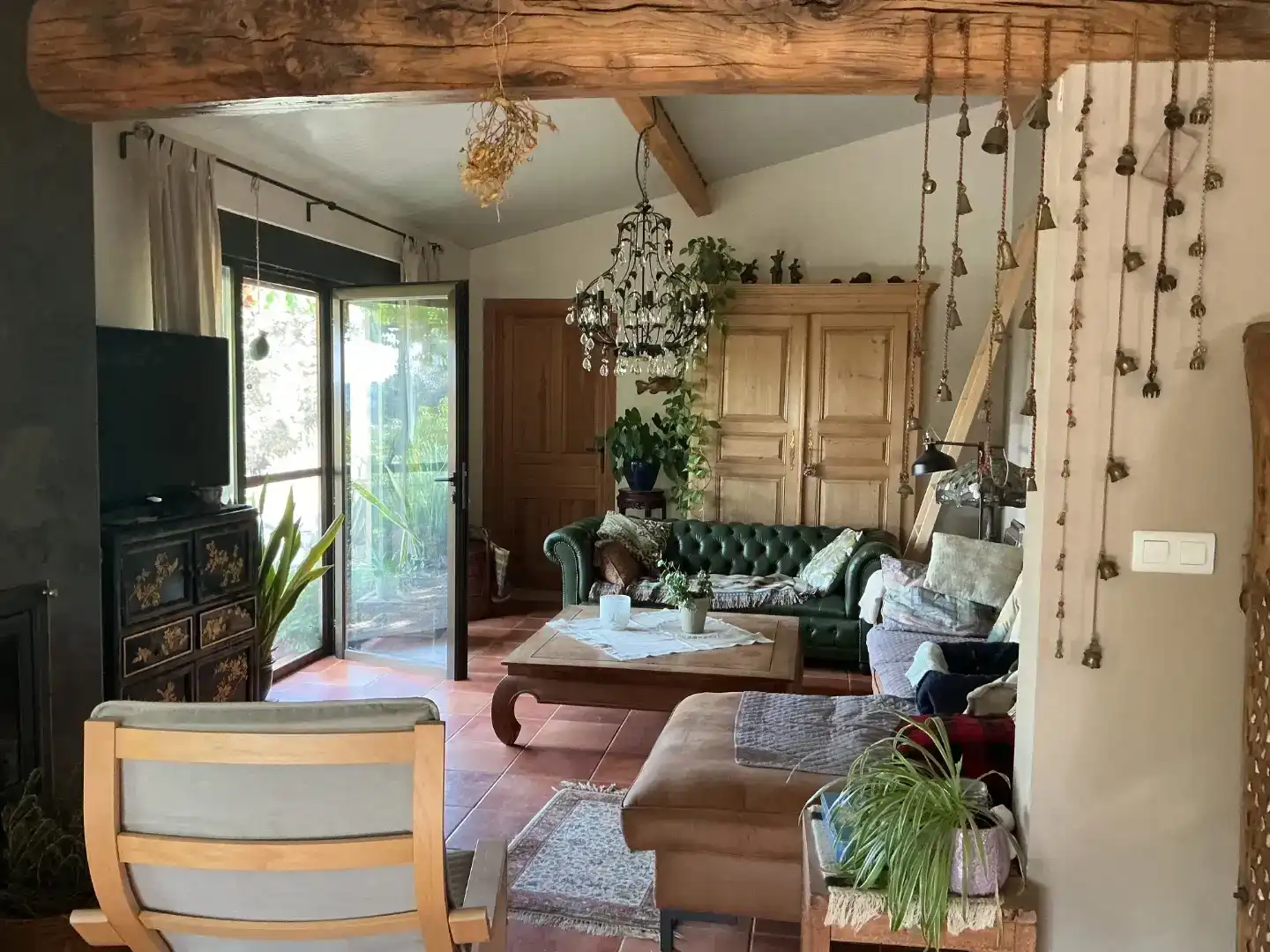 Sala d'estar de Finca rústica en venda en Villasbuenas de Gata amb Aire condicionat, Traster i Piscina